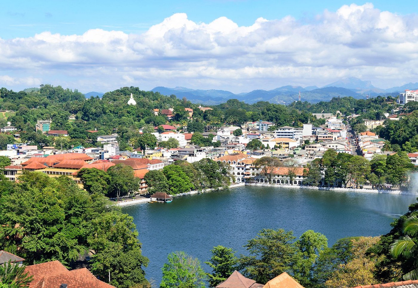 Thành phố Kandy: Nơi truyền thống gặp gỡ hiện đại