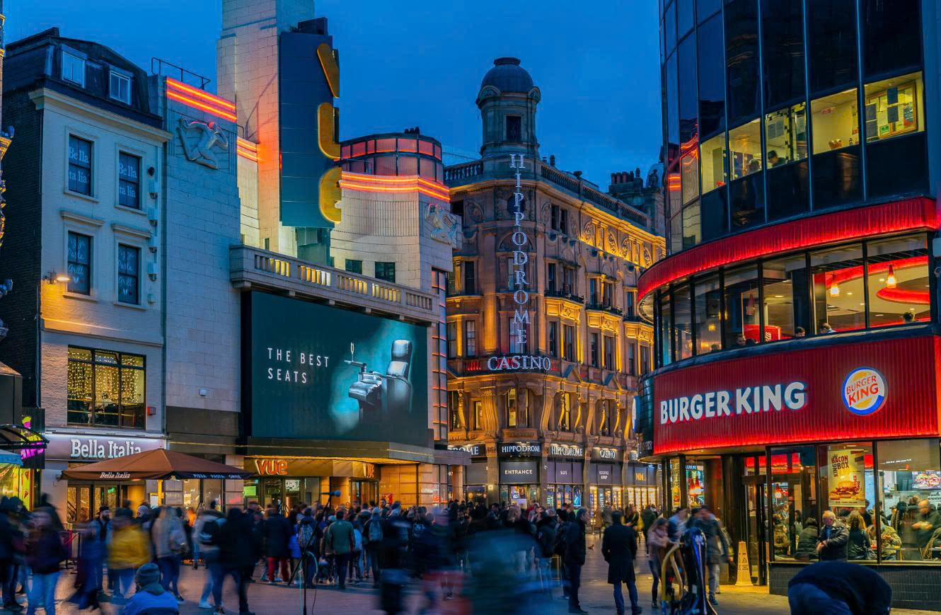 Quảng trường Leicester – Nơi Hội Tụ Văn Hóa và Giải Trí