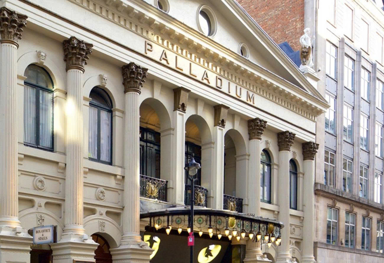 London Palladium: Nơi Gặp Gỡ Nghệ Sĩ Nổi Tiếng và Buổi Diễn Khó Quên