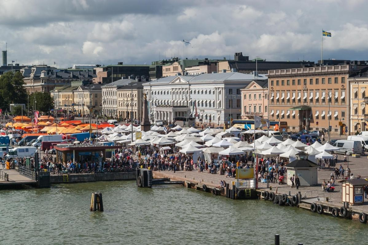Market Square: Trung Tâm Sầm Uất và Điểm Đến Hấp Dẫn ở Helsinki