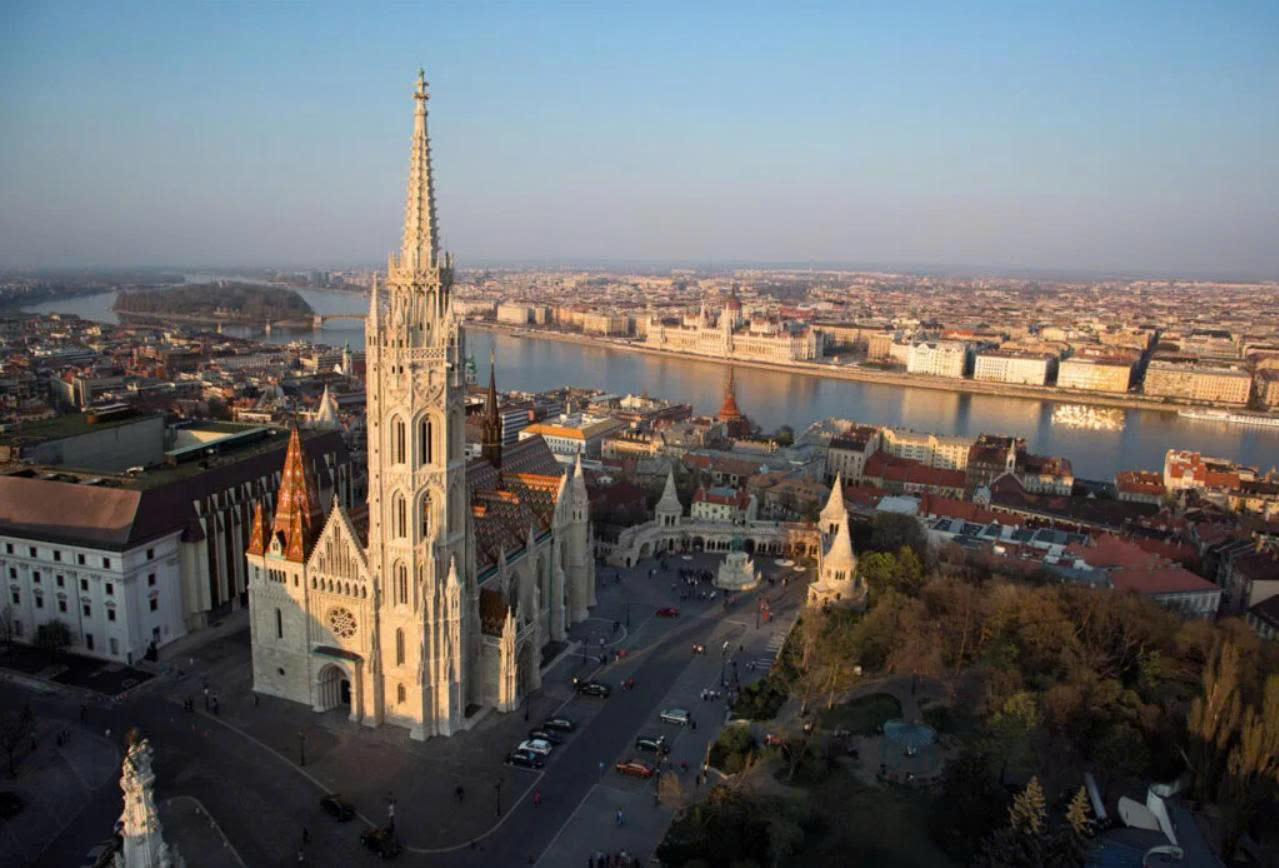 Nhà thờ Đức Mẹ Matthias Church: Tòa thánh độc đáo tại Budapest