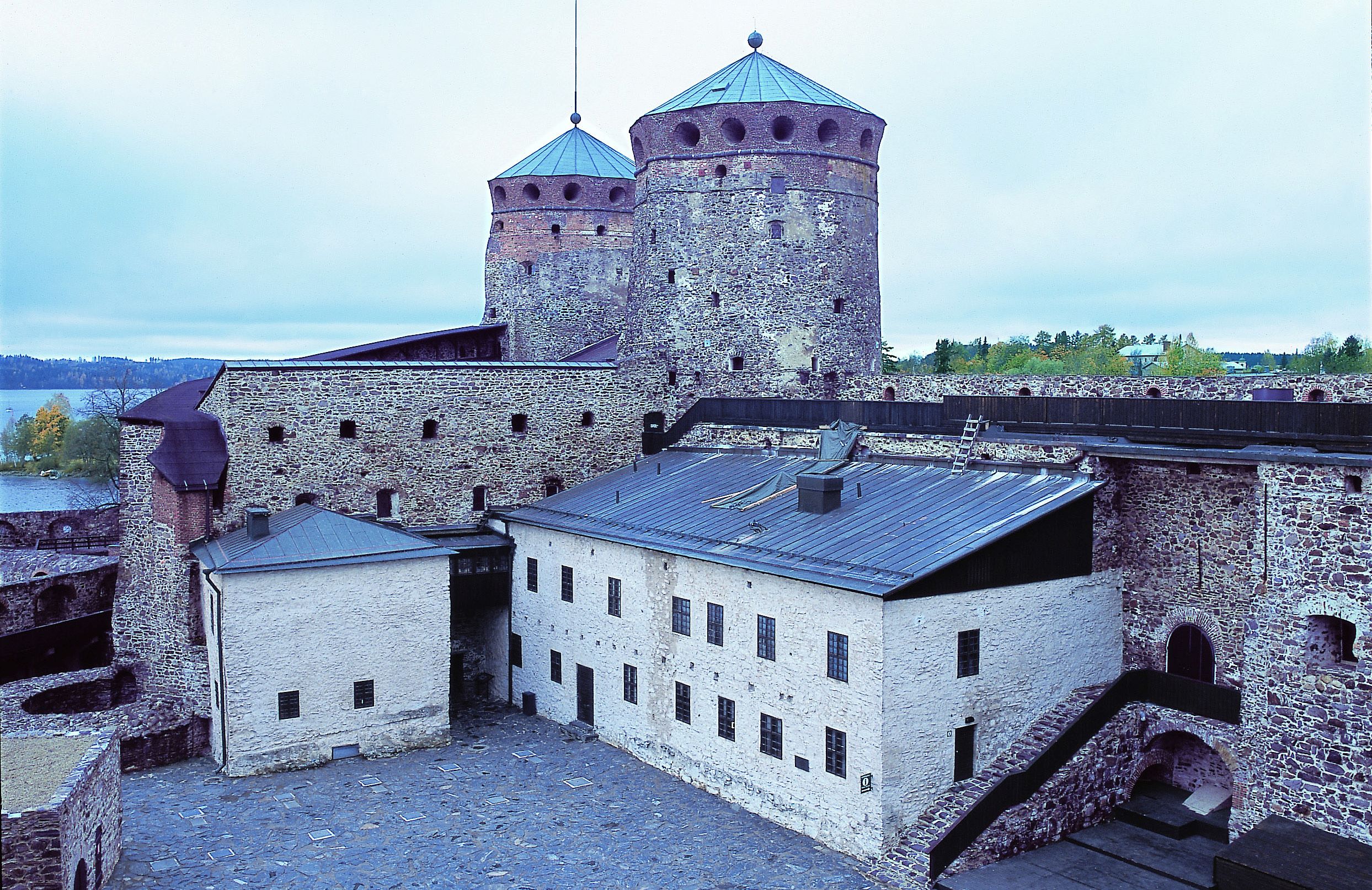 Lâu đài Olavinlinna: Biểu Tượng Lịch Sử ở Savonlinna, Phần Lan