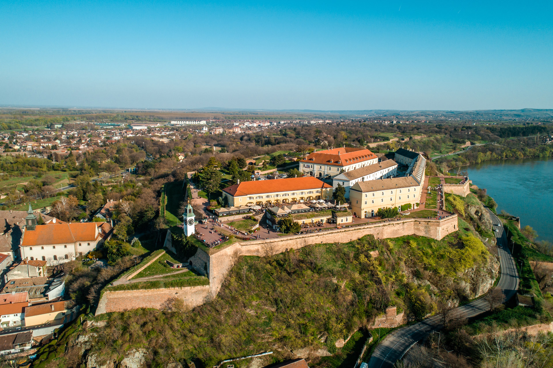 Lâu đài Petrovaradin: Biểu tượng lịch sử và điểm đến du lịch độc đáo tại Novi Sad, Serbia