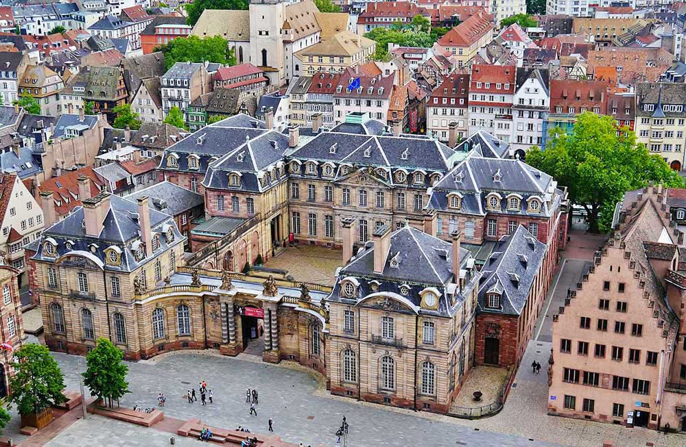 Rohan Palace: Hành trình Khám Phá Diệu Kỳ của Lịch Sử Pháp