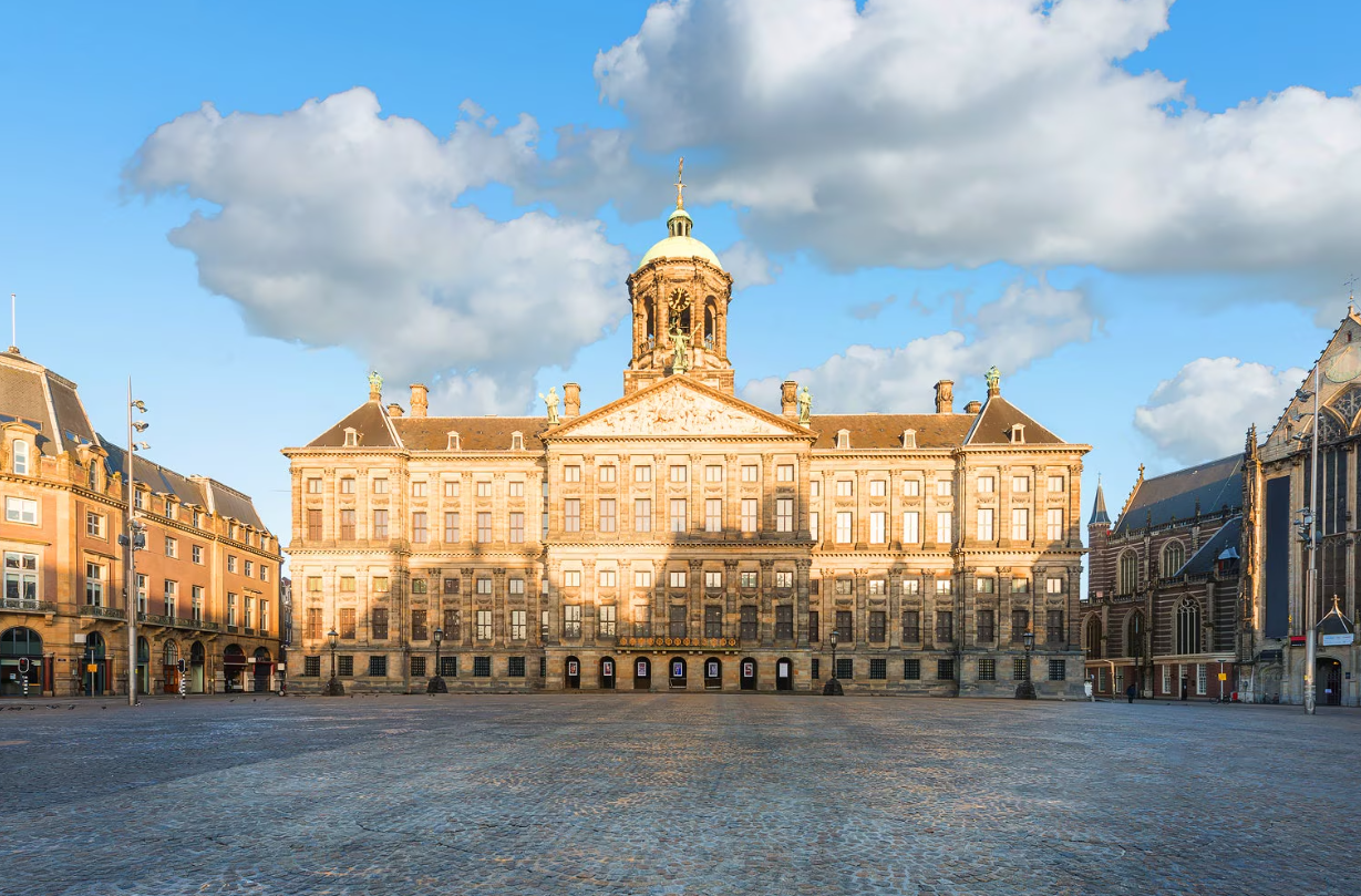Cung điện Hoàng gia Amsterdam: Di sản Văn hóa và Lịch sử