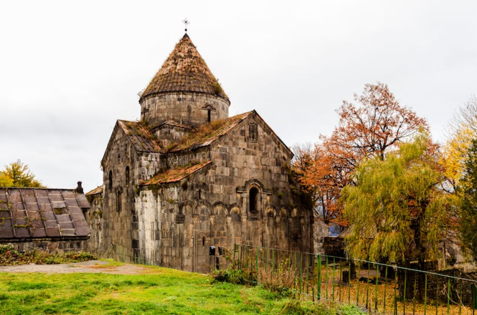 Sanahin: Cầu Nối Giữa Lịch Sử và Thiên Nhiên Đẹp Tự Nhiên