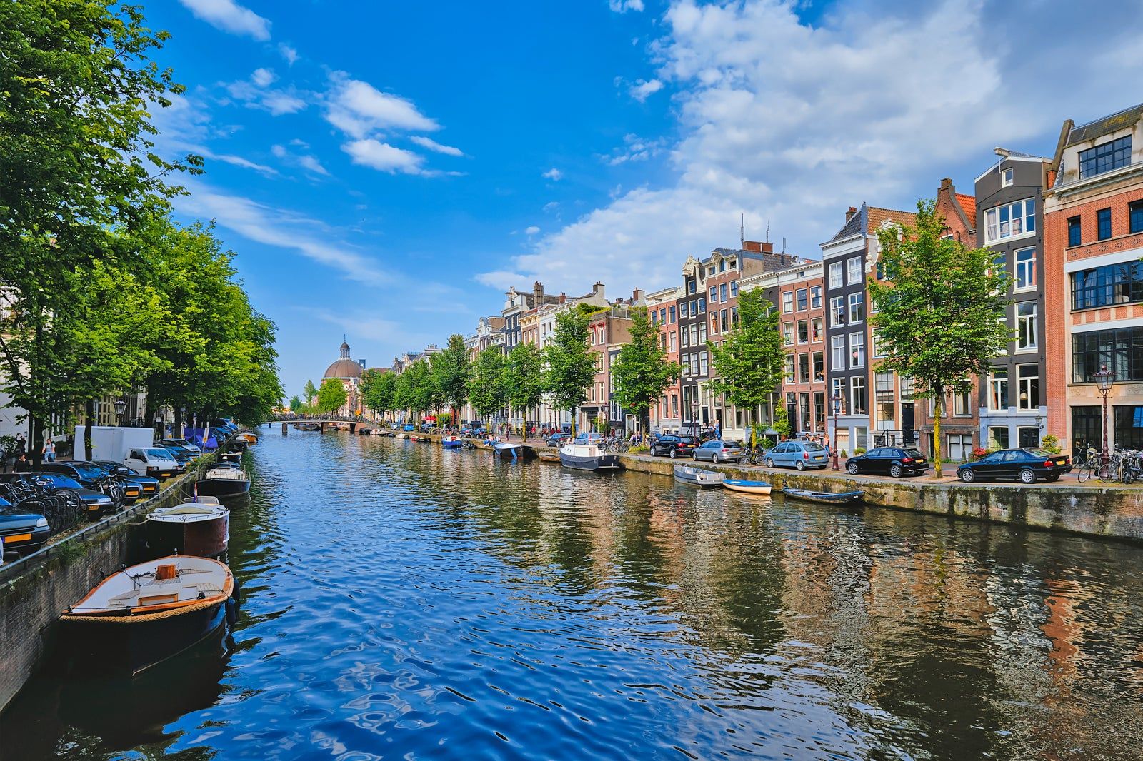Kênh Singel: Lịch Sử và Vẻ Đẹp Cổ Điển của Amsterdam