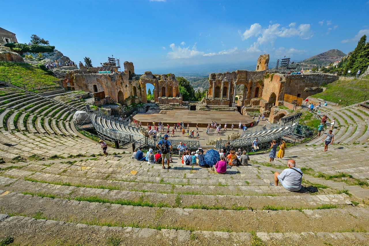 Teatro Greco Taormina: Hòa Mình Trong Bức Tranh Nghệ Thuật Cổ Đại