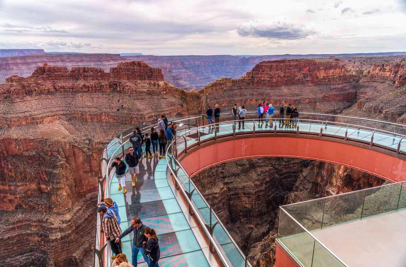 West Rim: Khám phá hùng vĩ và hoang sơ tại Vịnh Grand Canyon