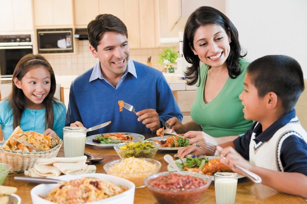 Kinh nghiệm chọn mua nồi cơm điện giá rẻ, sử dụng tốt cho gia đình