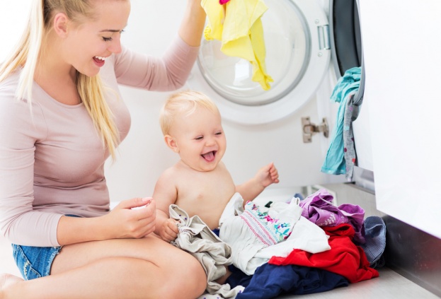 Mua máy giặt thông minh cho gia đình có trẻ nhỏ