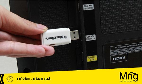 Bạn đã biết cách sử dụng cổng USB trên tivi LG chưa?