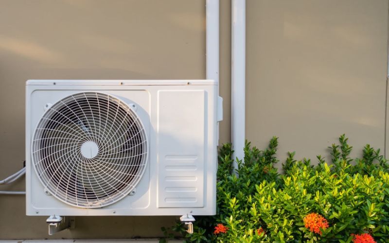 Cách vệ sinh cục nóng điều hòa đúng cách tại nhà đơn giản, hiệu quả