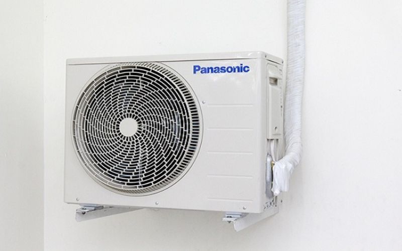 Hướng dẫn cách vệ sinh cục nóng điều hòa Panasonic đơn giản, hiệu quả tại nhà