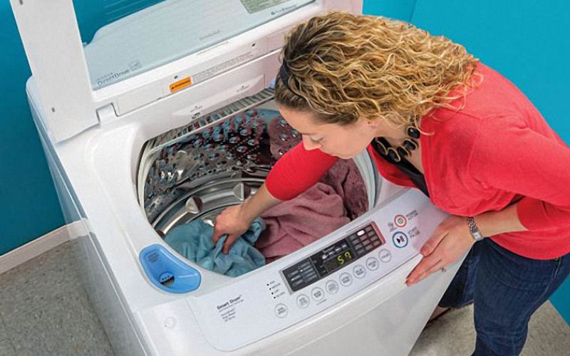 Cách vệ sinh máy giặt lồng đứng đơn giản, nhanh chóng