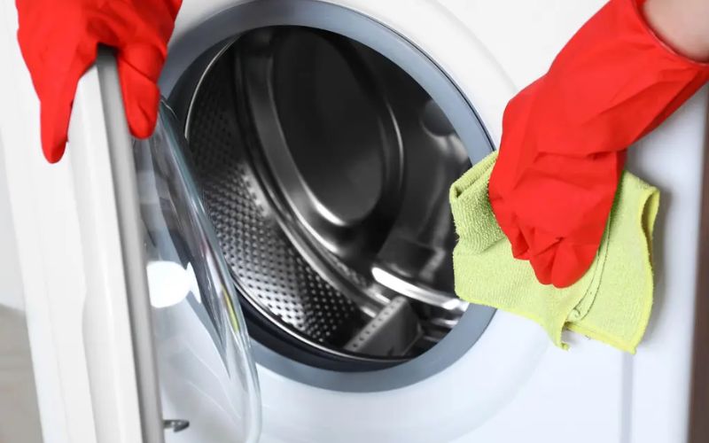 Hướng dẫn cách vệ sinh máy giặt Sanyo cửa ngang hiệu quả, đơn giản tại nhà