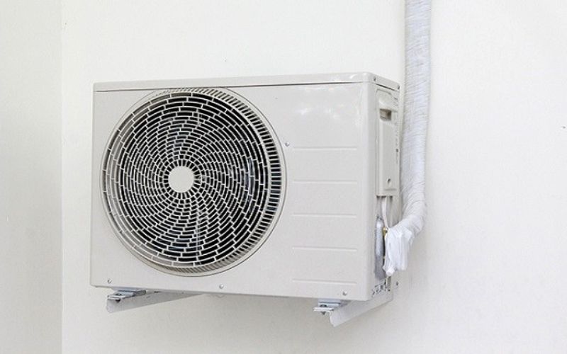 Vệ sinh cục nóng điều hòa như thế nào là đúng cách, hiệu quả nhất