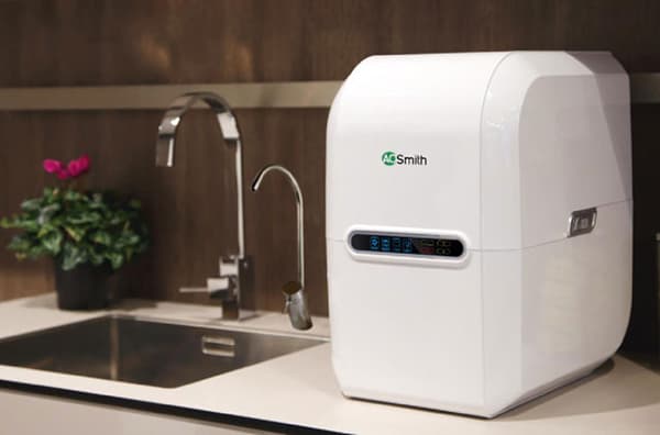 Vệ Sinh máy lọc nước AO Smith thường xuyên