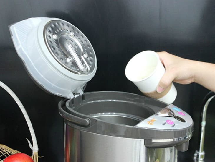 Làm sạch bình thủy điện