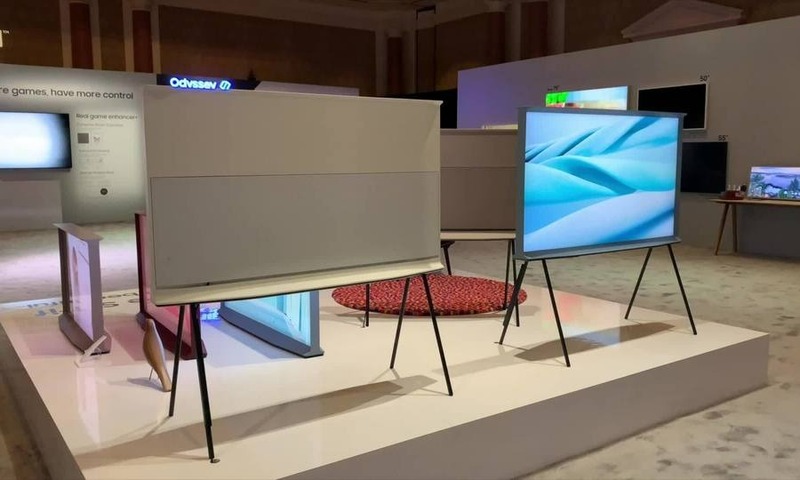 Thiết kế của Tivi Samsung Khung tranh mang tính tiên phong, phá cách.