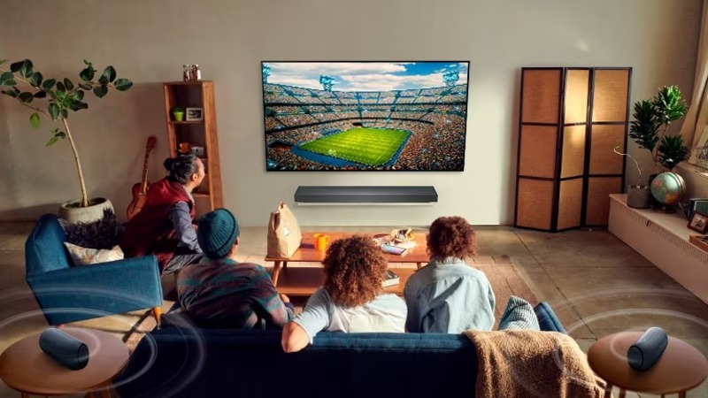 Lựa chọn Tivi có kích thước vừa phải, sẽ cho bạn trải nghiệm xem thoải mái và tăng tính thẩm mỹ cho không gian phòng ốc