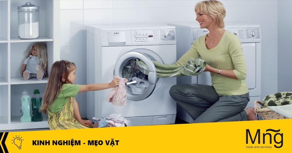 Tự tay vệ sinh máy giặt cửa trước với các bước vô cùng đơn giản này