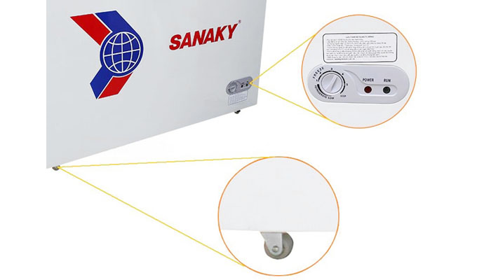 Tủ đông Sanaky 1300 lít VH-1399HY 3 cánh tiện lợi