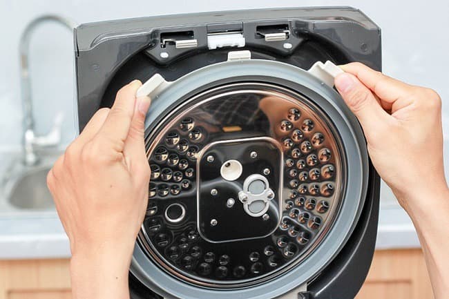 Nồi cơm điện SR-PX184KRA