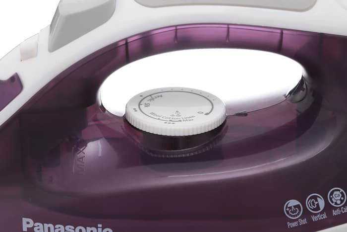 Bàn là Panasonic NI-M300TVRA