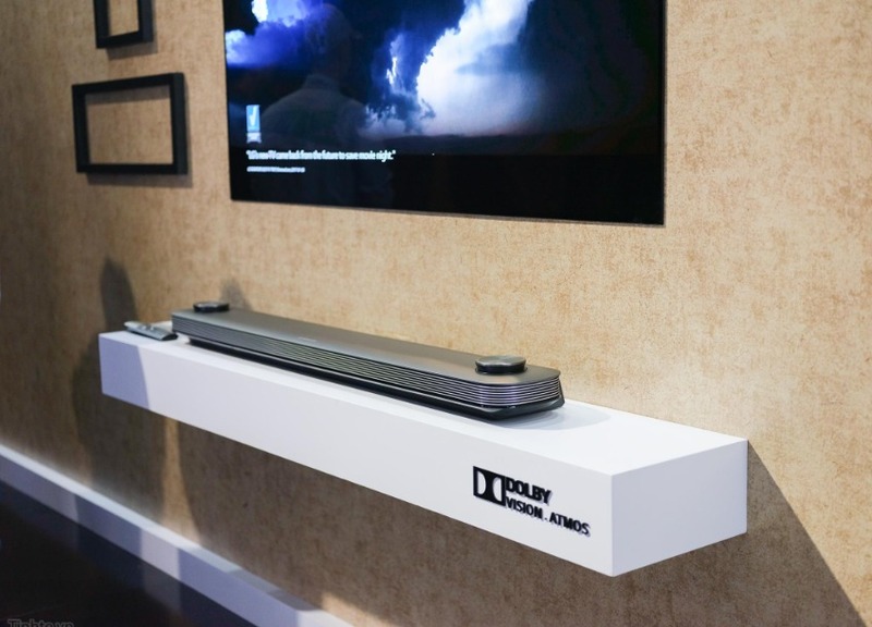 Bộ soundbar và màn hình luôn phải ở cạnh nhau