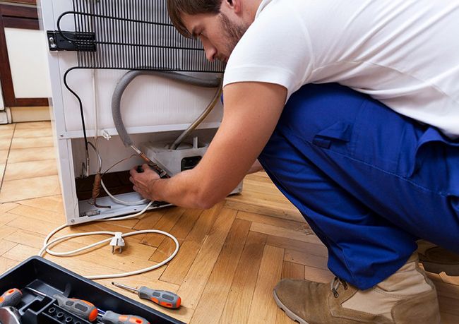 Tủ lạnh LG bị chảy nước thì phải làm sao? - Nguyên nhân và cách khắc phục