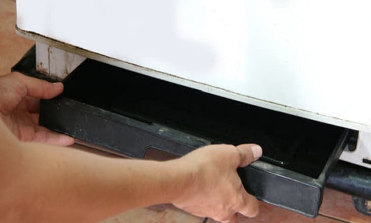 Chảo đựng nước thải bị lệch