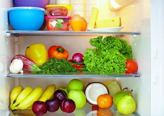 Không nên để trái cây gần với rau, củ khi bảo quản trái cây trong tủ lạnh