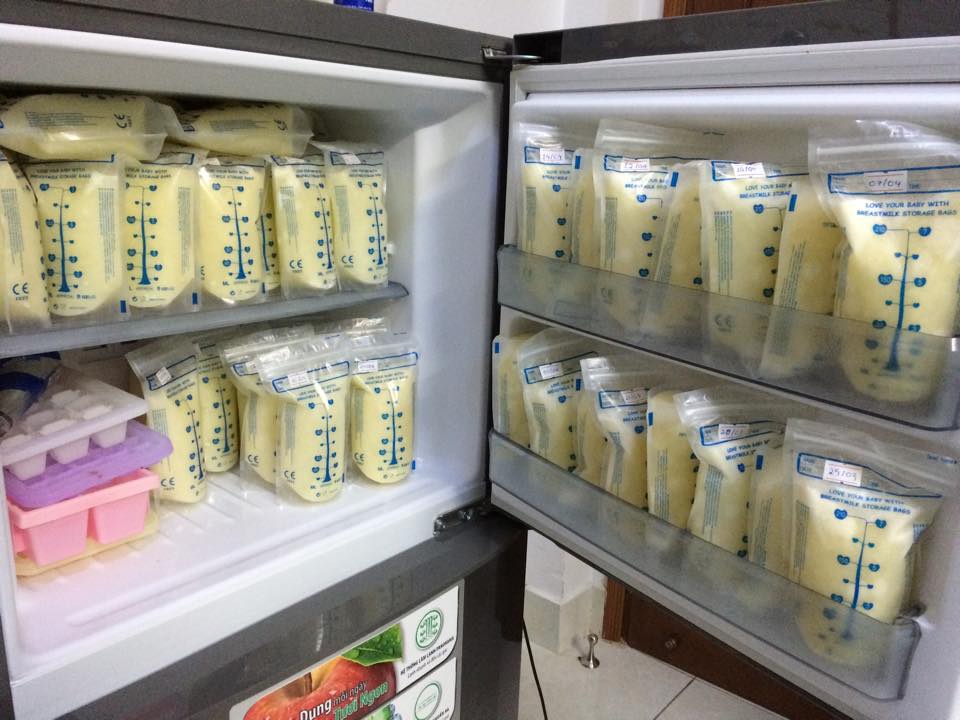 Sắp xếp sữa ngay ngắn trong tủ lạnh giúp bạn tìm, lấy sữa nhanh hơn, chính xác hơn