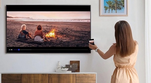 Tính năng Tap View của tivi khung tranh Samsung 