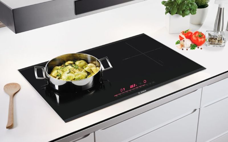 Bếp từ Bosch PPI82560MS với 2 vùng nấu tiện lợi, giúp bạn nấu nhiều món cùng lúc Bếp từ Bosch PPI82560MS với 2 vùng nấu tiện lợi, giúp bạn nấu nhiều món cùng lúc