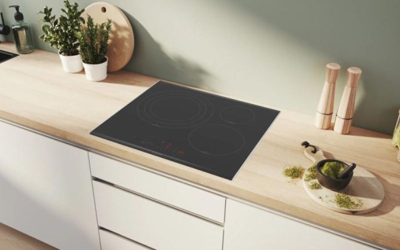 Chiếc bếp từ Bosch lắp âm tinh tế cho gian bếp hiện đại, thời thượng hơn Chiếc bếp từ Bosch lắp âm tinh tế cho gian bếp hiện đại, thời thượng hơn