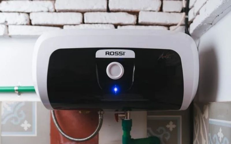 Bình nóng lạnh Rossi 15l gián tiếp giữ nhiệt lâu, phù hợp cho gia đình cần nước nóng liên tục Bình nóng lạnh Rossi 15l gián tiếp giữ nhiệt lâu, phù hợp cho gia đình cần nước nóng liên tục