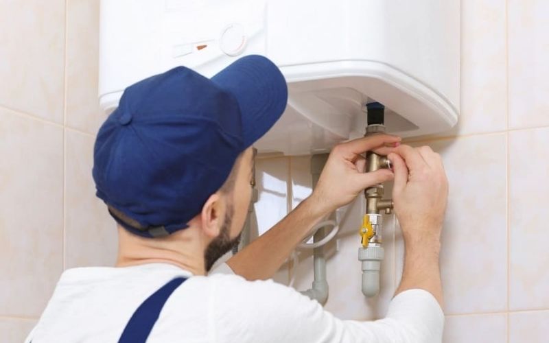 Kiểm tra bình nóng lạnh định kỳ giúp tránh hỏng hóc bất ngờ, giảm thiểu chi phí sửa chữa
