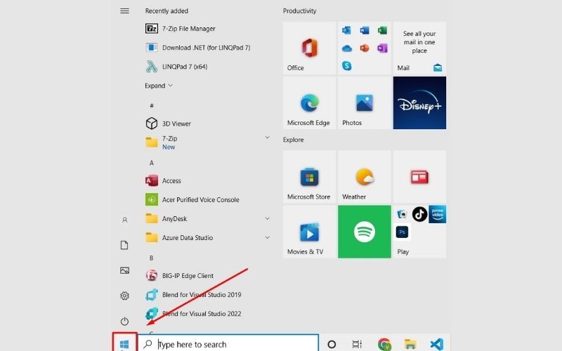 Truy cập vào menu Start qua bước click vào phím Windows hoặc chọn biểu tượng Start ở góc bên trái màn hình.