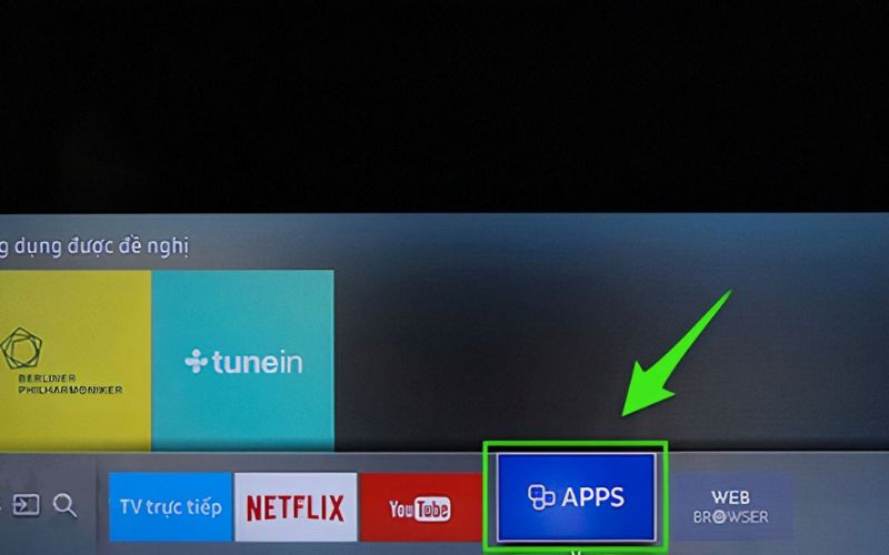 Trên màn hình chính của tivi, di chuyển đến mục "Apps" (Ứng dụng) Trên màn hình chính của tivi, di chuyển đến mục "Apps" (Ứng dụng)