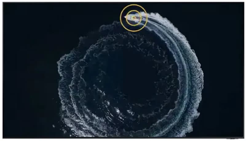 Công nghệ âm thanh vòm Object Tracking Sound+ đảm bảo âm thanh phát ra chân thực, theo sát từng chuyển động trên màn hình