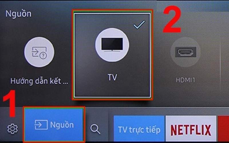 Bước 1: Trước tiên, bạn nhấn nút "Home" trên remote điều khiển của tivi Samsung. Bước 1: Trước tiên, bạn nhấn nút "Home" trên remote điều khiển của tivi Samsung.
