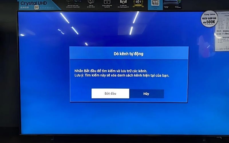 Bước 4: Khi màn hình hiển thị yêu cầu xác nhận, nhấn vào "Bắt đầu" để tivi Samsung tiến hành dò kênh. Bước 4: Khi màn hình hiển thị yêu cầu xác nhận, nhấn vào "Bắt đầu" để tivi Samsung tiến hành dò kênh.