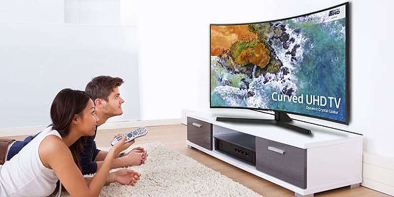 Màn hình cong loại bỏ sự biến dạng của hình ảnh, gia tăng sự sắc nét, chân thực của hình ảnh