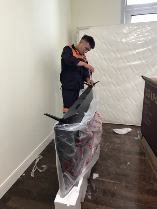 Các sản phẩm mua tại Mạnh Nguyễn sẽ được hỗ trợ lắp đặt tận nơi bởi đội ngũ kỹ thuật viên lành nghề 