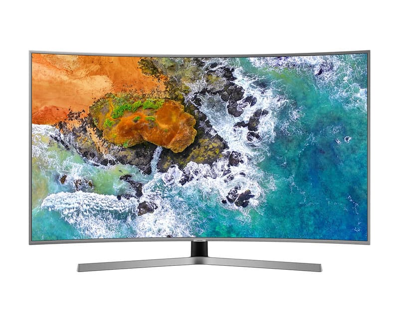 Tivi màn hình cong NU7500 của Samsung sở hữu độ phân giải UHD 4K, mang đến trải nghiệm hình ảnh sắc nét, chân thực