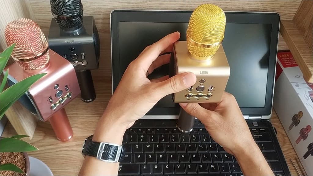 Kết nối nguồn điện hoặc pin với các thiết bị