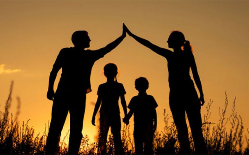 Từ phương xa, những người con gửi lời chúc an lành và hạnh phúc đến cha mẹ Từ phương xa, những người con gửi lời chúc an lành và hạnh phúc đến cha mẹ