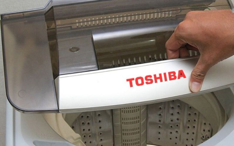 Khi cửa máy giặt đóng chưa kín, máy giặt sẽ ngừng hoạt động để bảo vệ máy Khi cửa máy giặt đóng chưa kín, máy giặt sẽ ngừng hoạt động để bảo vệ máy